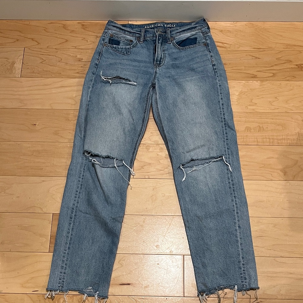 American Eagle Distressed Blue Jeans
